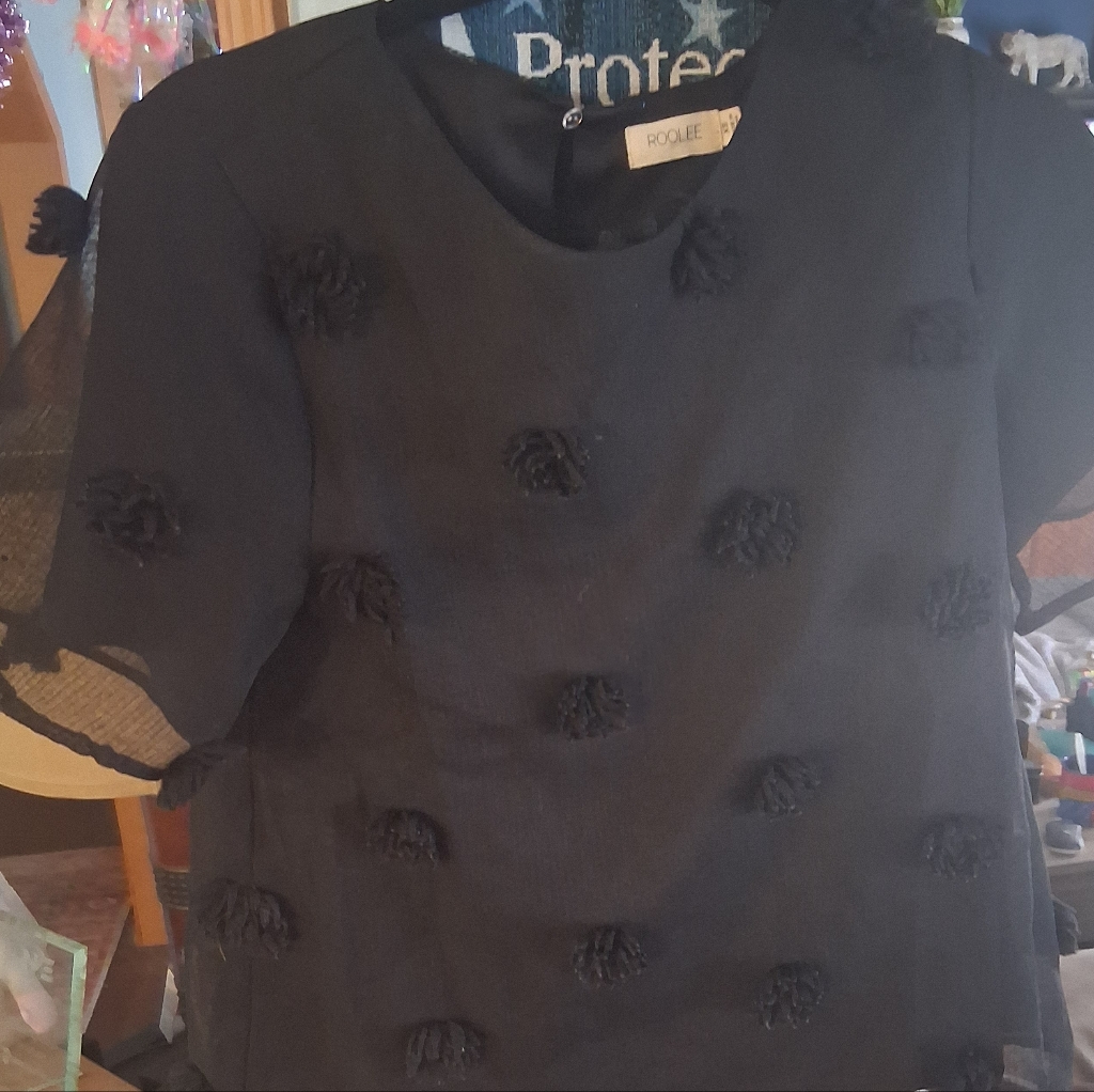 Womens Black Floral Textured Blouse